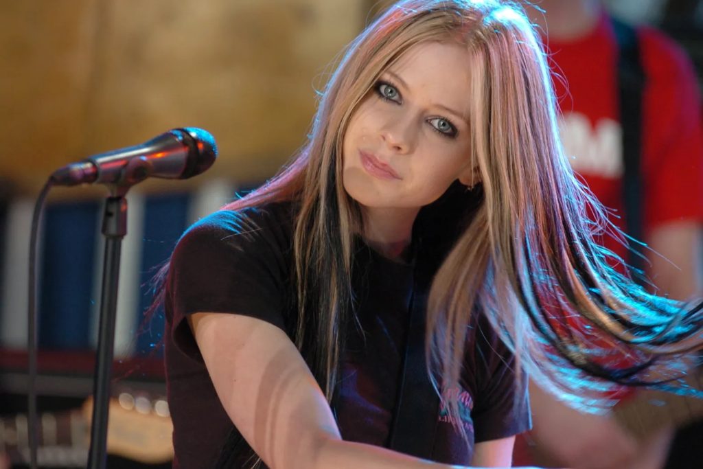 the avril Lavigne clone theory